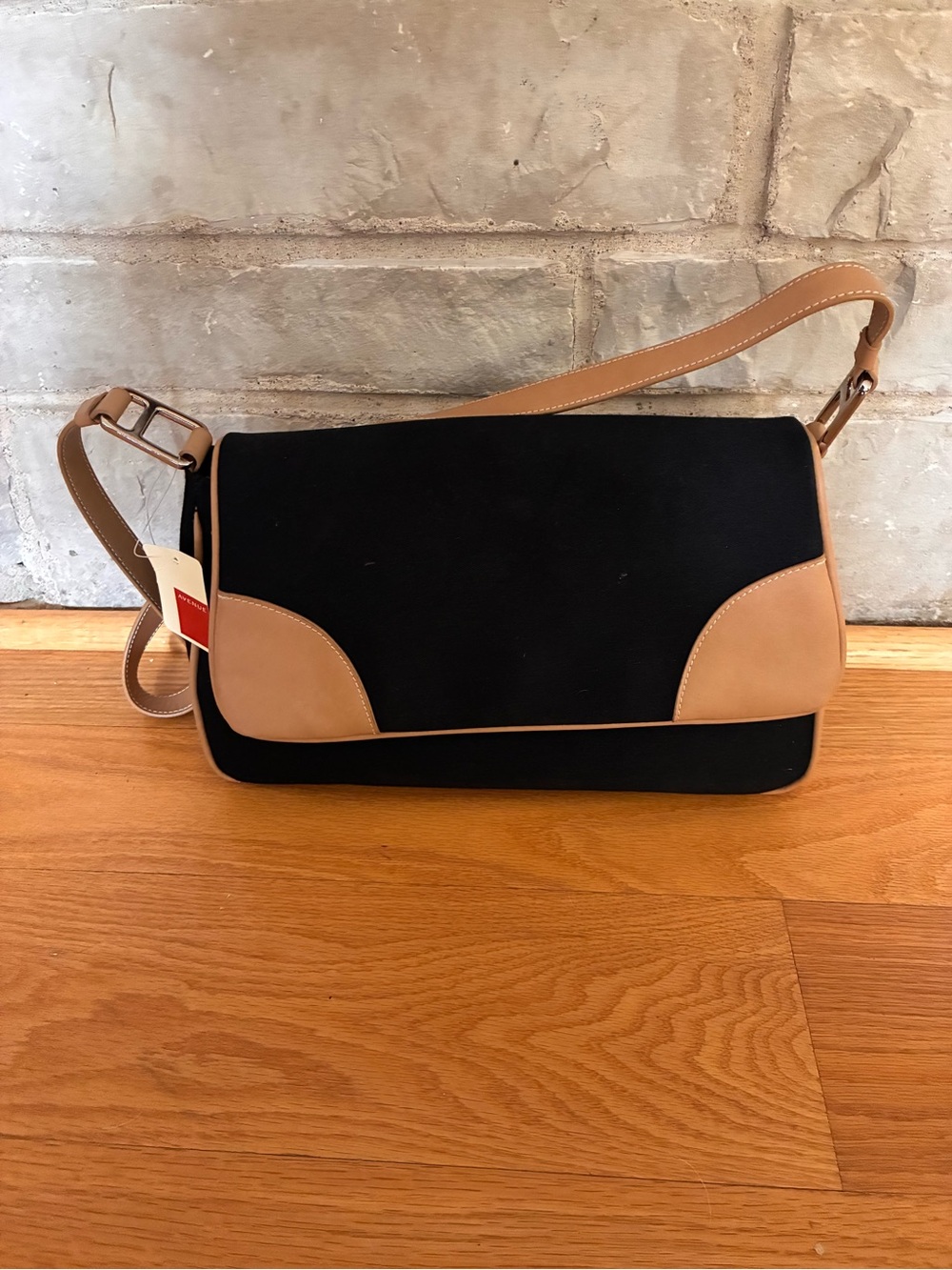 Two-Tone Black and Tan Shoulder Bag - Sleek Everyday Crossbody